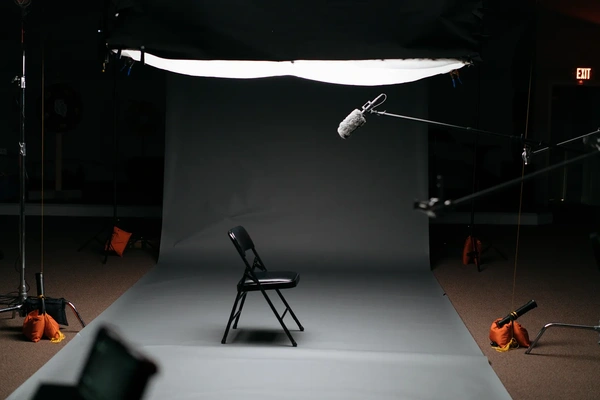 Venture Studios Vs. Venture Capital - Flow Card Image