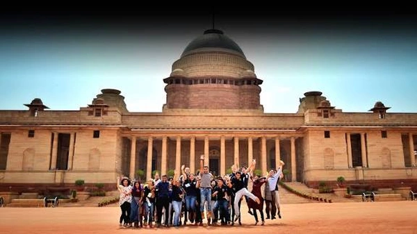 International Summer School (ISS) New Delhi – Courses & Internships - Flow Card Image